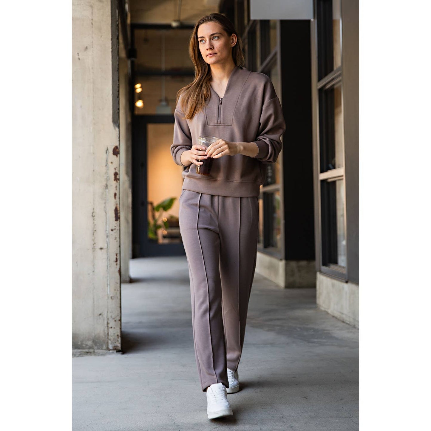 MODAL POLY SPAN SCUBA PINTUCK PANT: Mocha / S