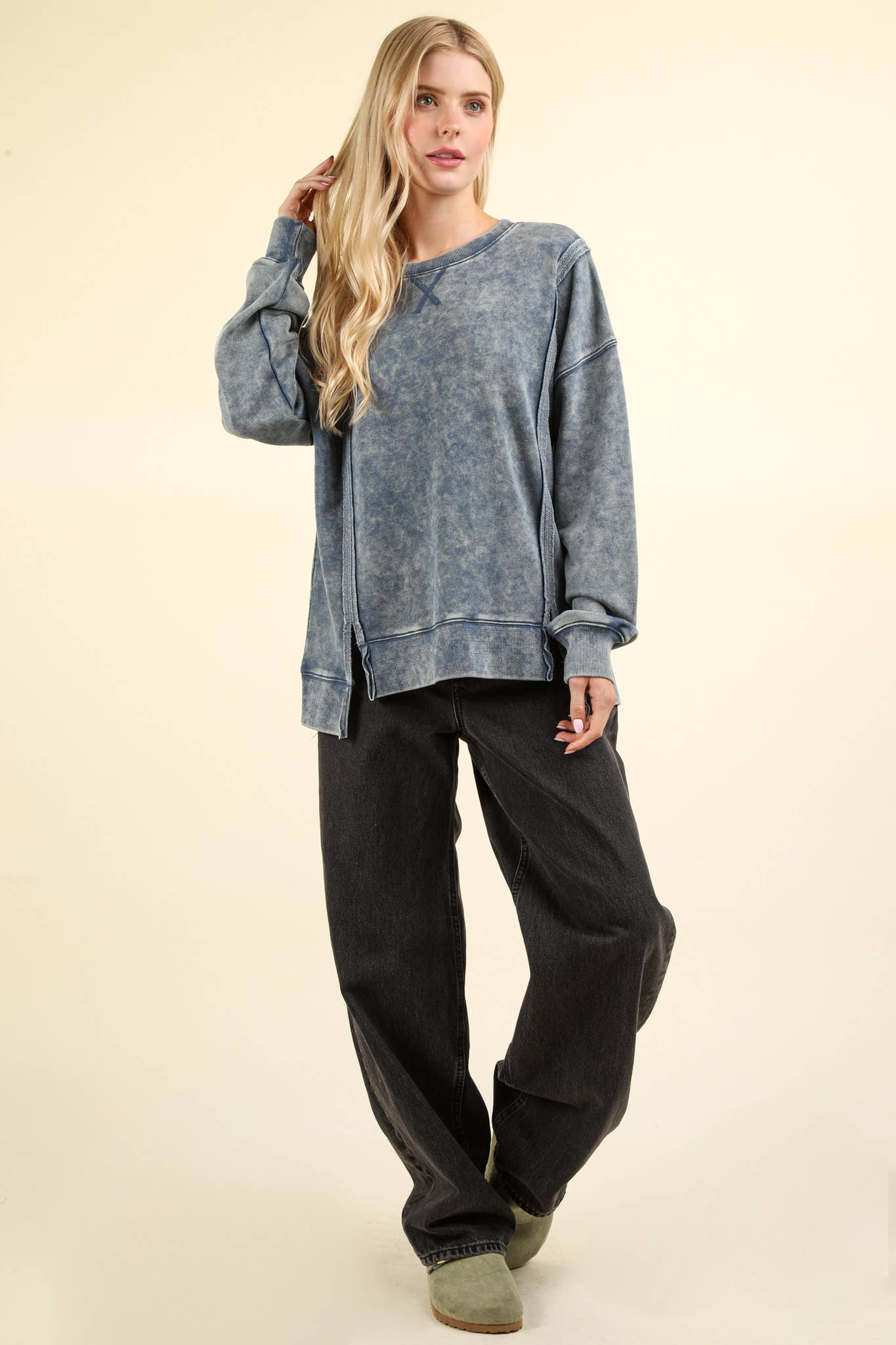 NT11399-Mineral Washed French Terry Oversized Knit Top: Black / S-M-L/2-2-2