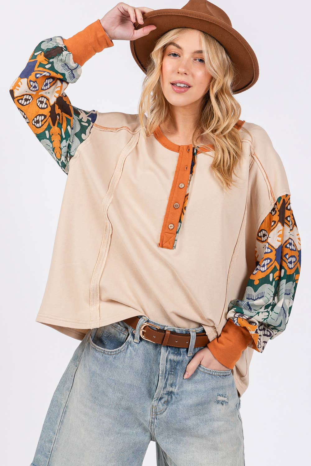 COLOR BLOCK ABSTRACT CONTRAST LONG SLEEVES TOP (ST71045): FALLOW / S-M-L