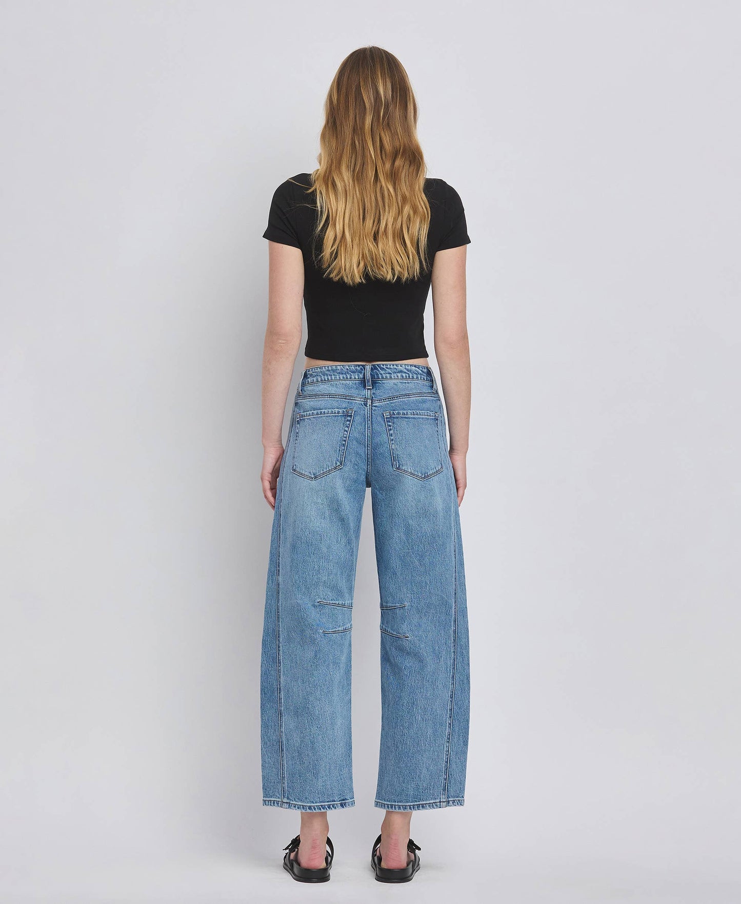 HIGH RISE BARREL LEG JEANS T6514: TINGLE / 32