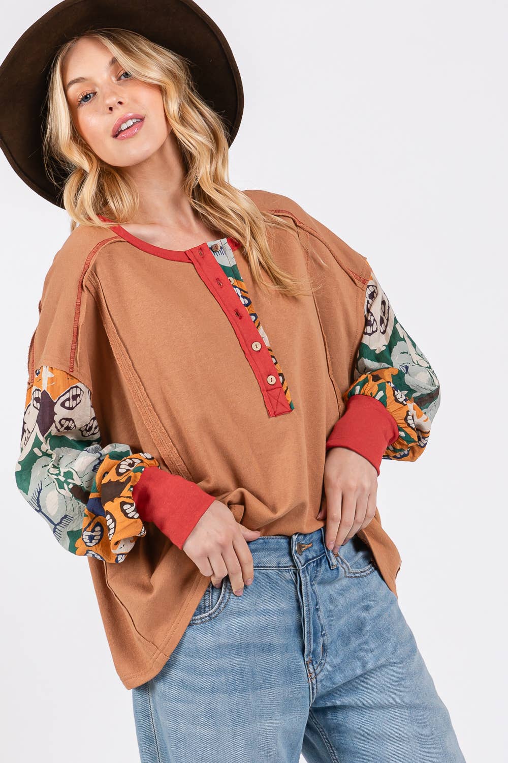 COLOR BLOCK ABSTRACT CONTRAST LONG SLEEVES TOP (ST71045): FALLOW / S-M-L