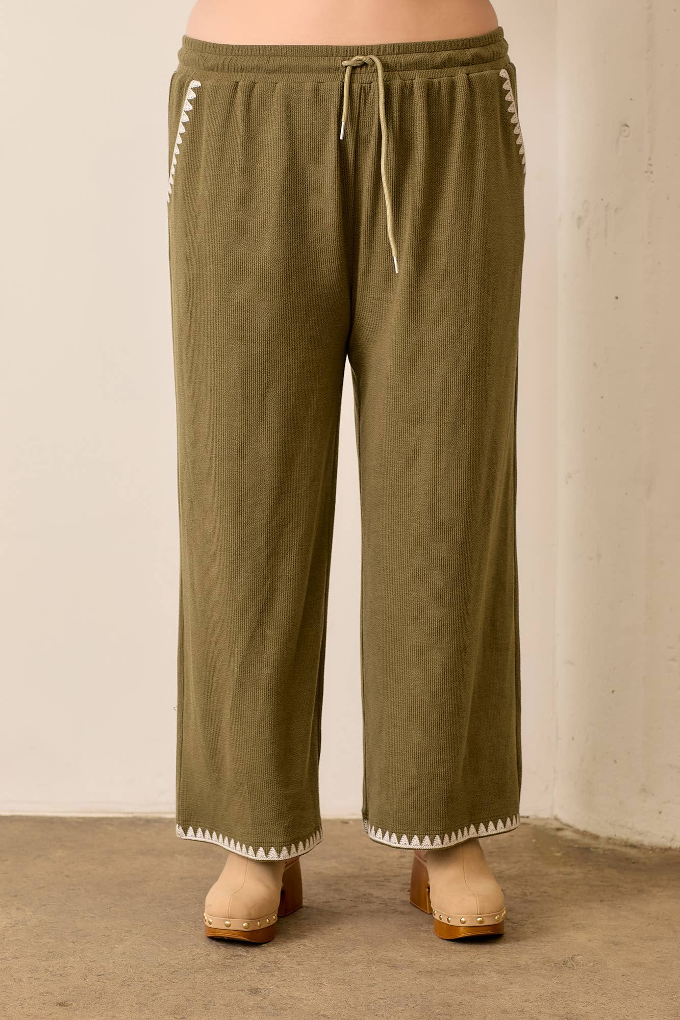 EMBROIDERED RIBBED ELASTIC WAIST PANT: OLIVE / 2XL