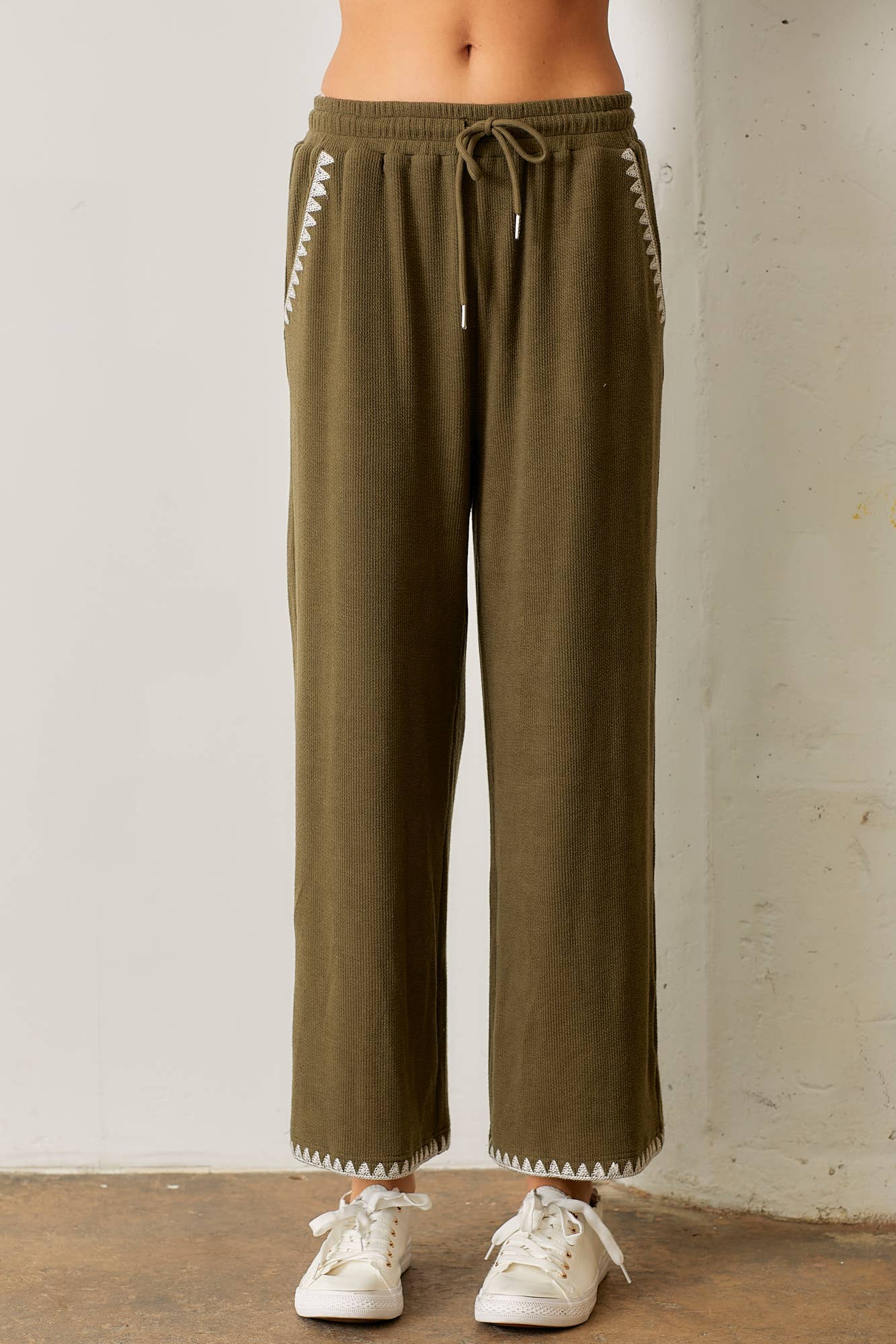 EMBROIDERED RIBBED ELASTIC WAIST PANT: OLIVE / XL