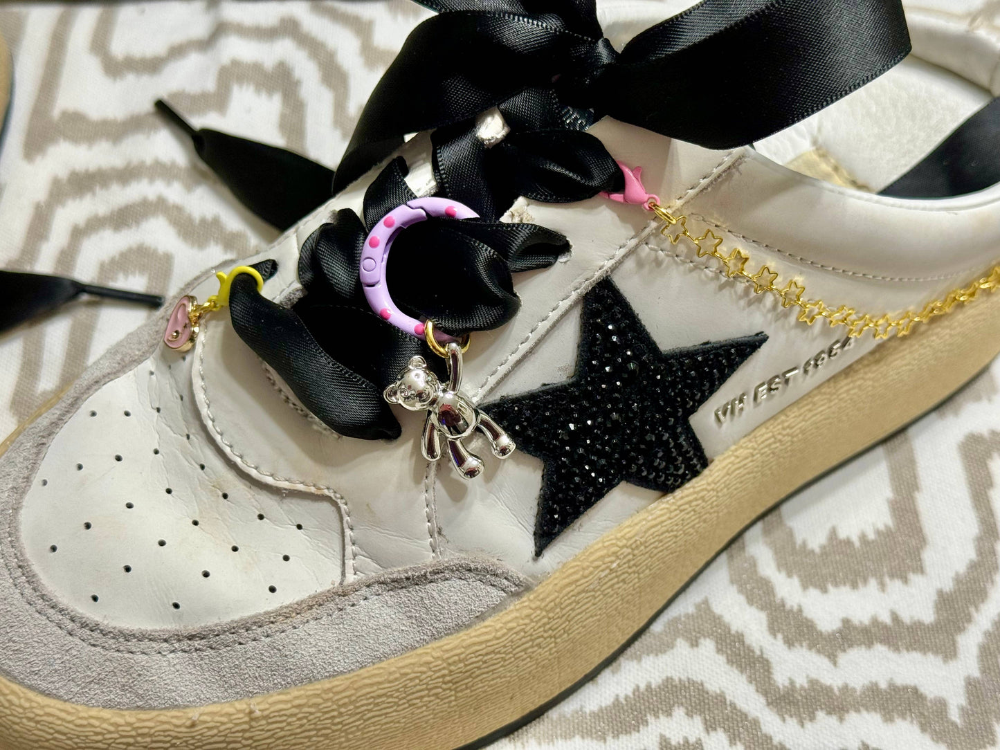 Shoe Charms Trendy Sneaker Jewels Shoelaces & Charm Set : Bows