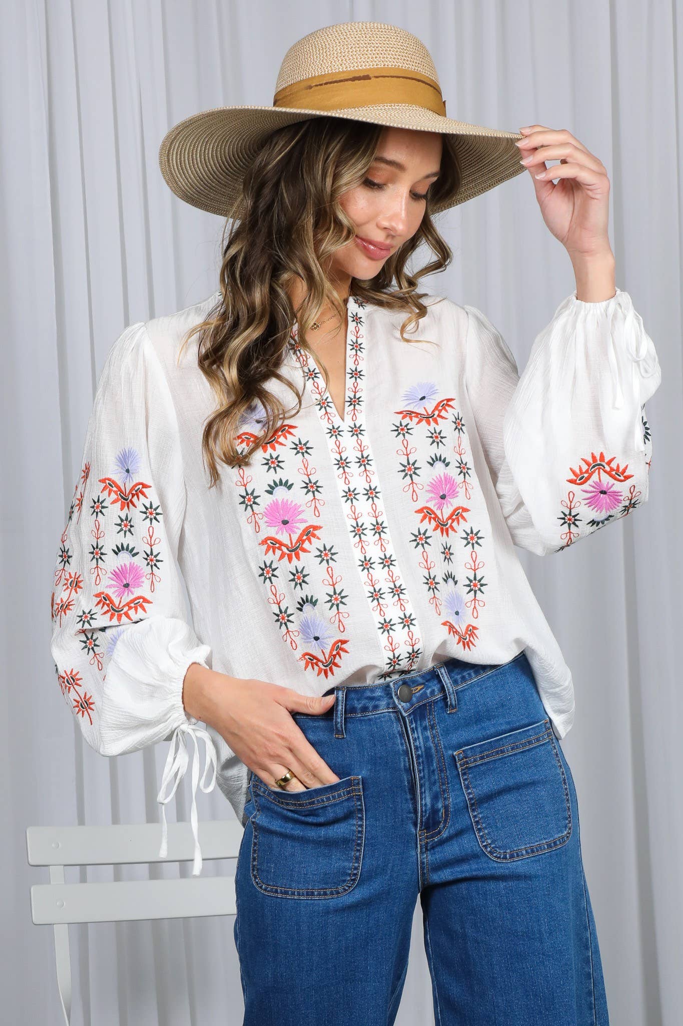 Vintage Embroidered Long Puff Blouse Top VT83003: Off White / L
