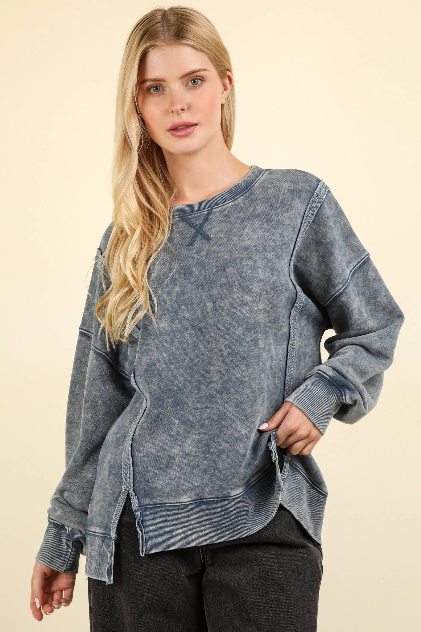 NT11399-Mineral Washed French Terry Oversized Knit Top: Black / S-M-L/2-2-2