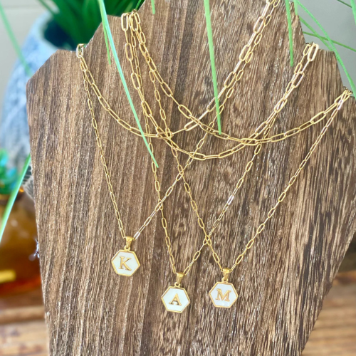Dainty Initial necklace