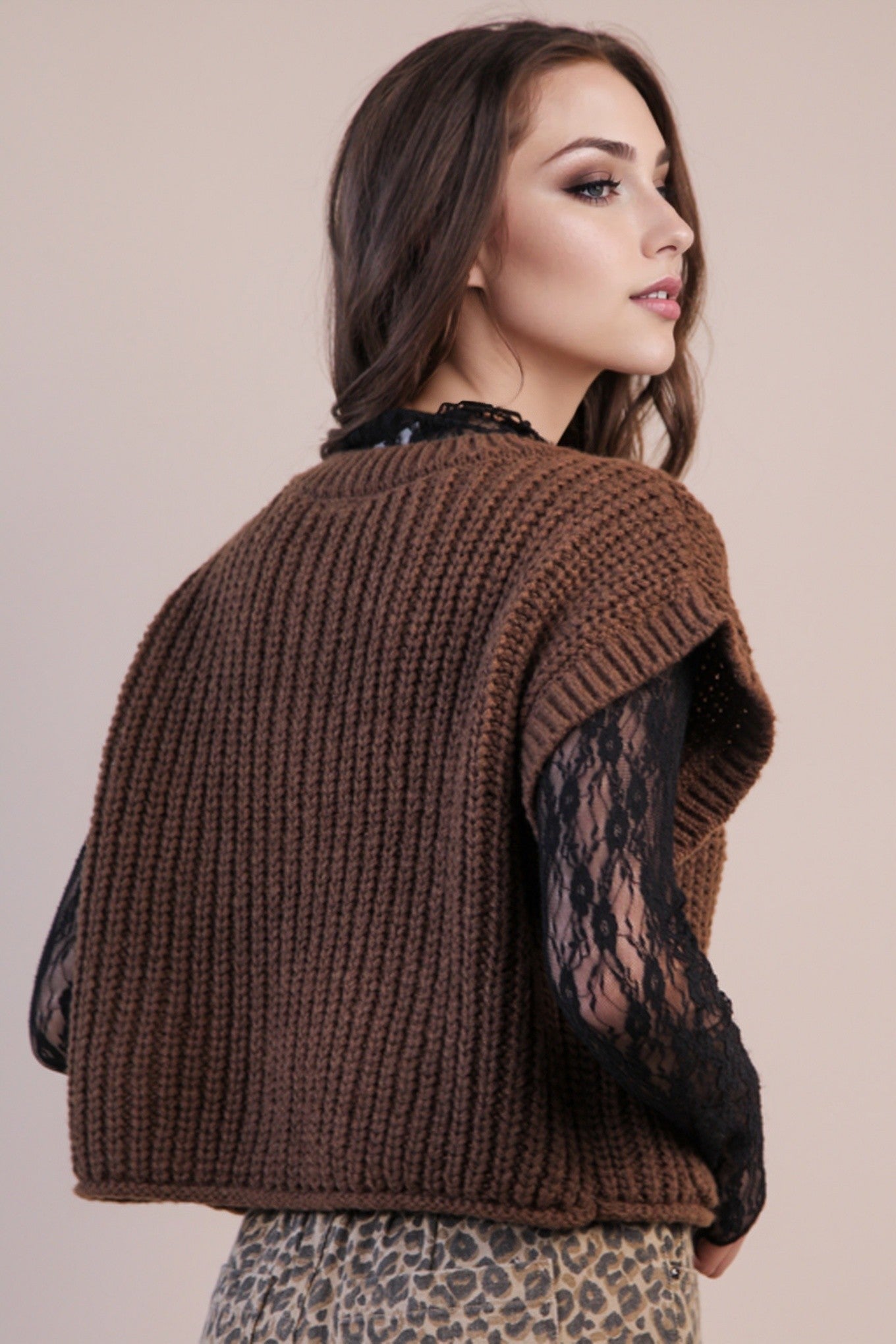 Easy Pocket Sweater- Chocolate