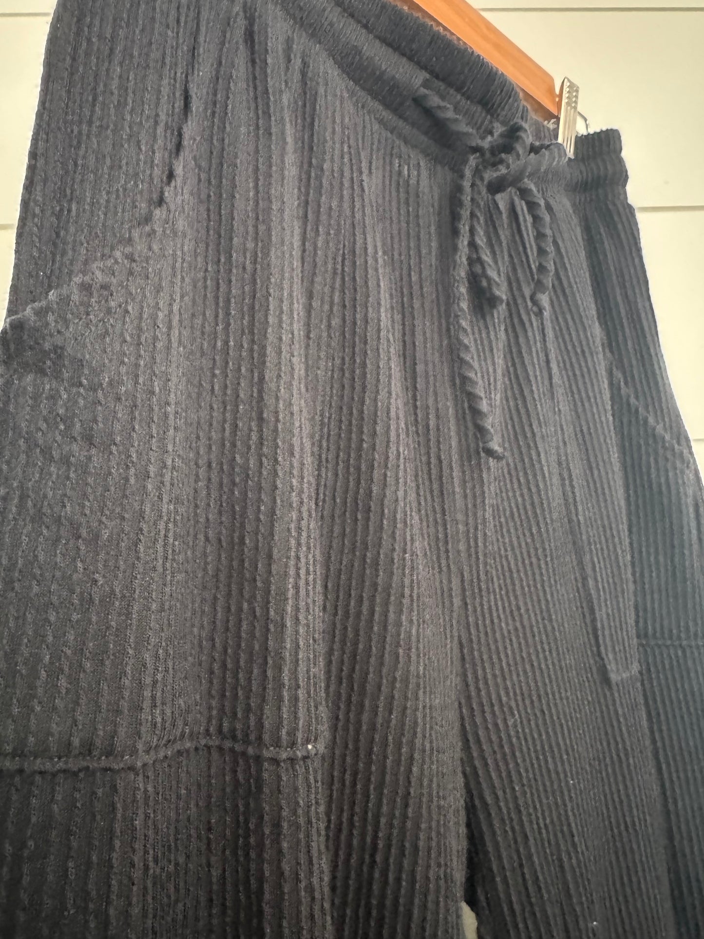 Ribbed & Ready Pants- Black