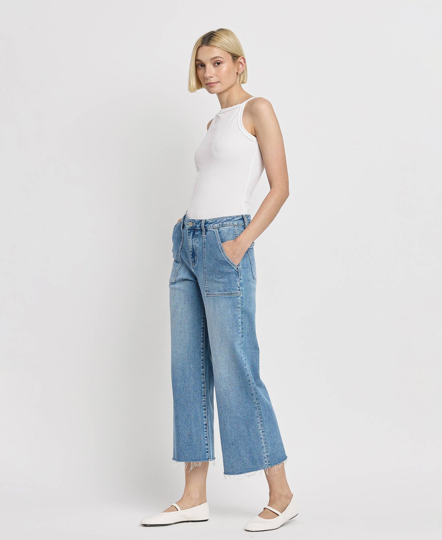 HIGH RISE CROP CARPENTER WIDE JEANS LV1439: SOLICITOUS / 30