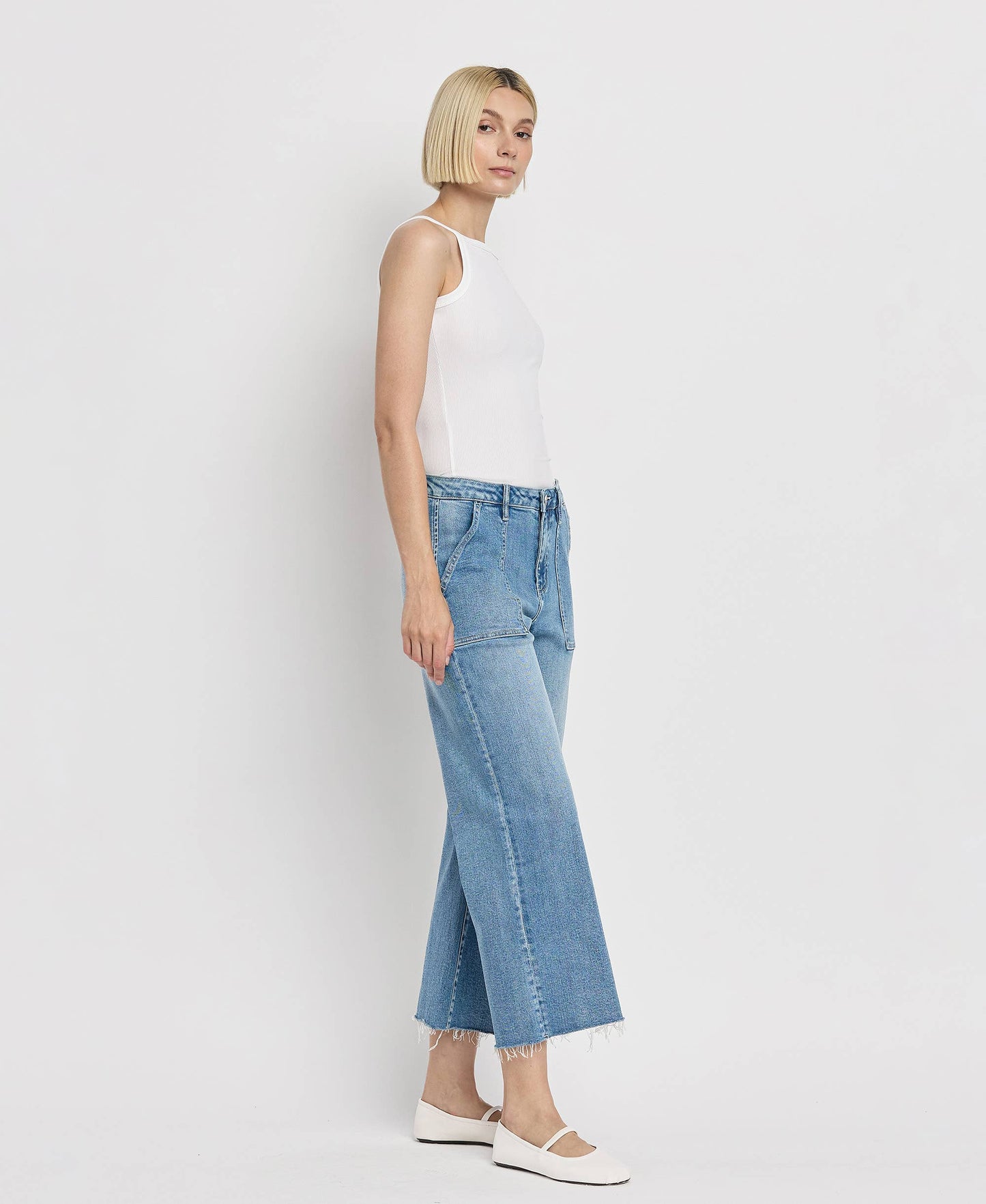 HIGH RISE CROP CARPENTER WIDE JEANS LV1439: SOLICITOUS / 30