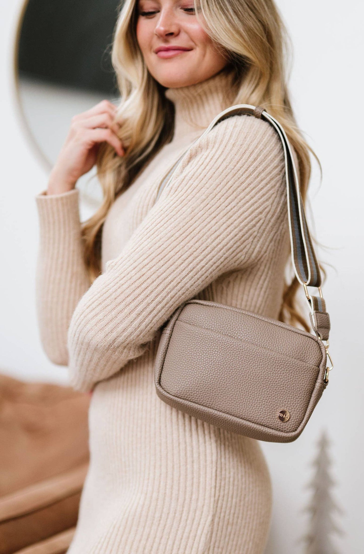 Willow Crossbody Belt Fanny Waist Sling Purse Bag: Light Camel