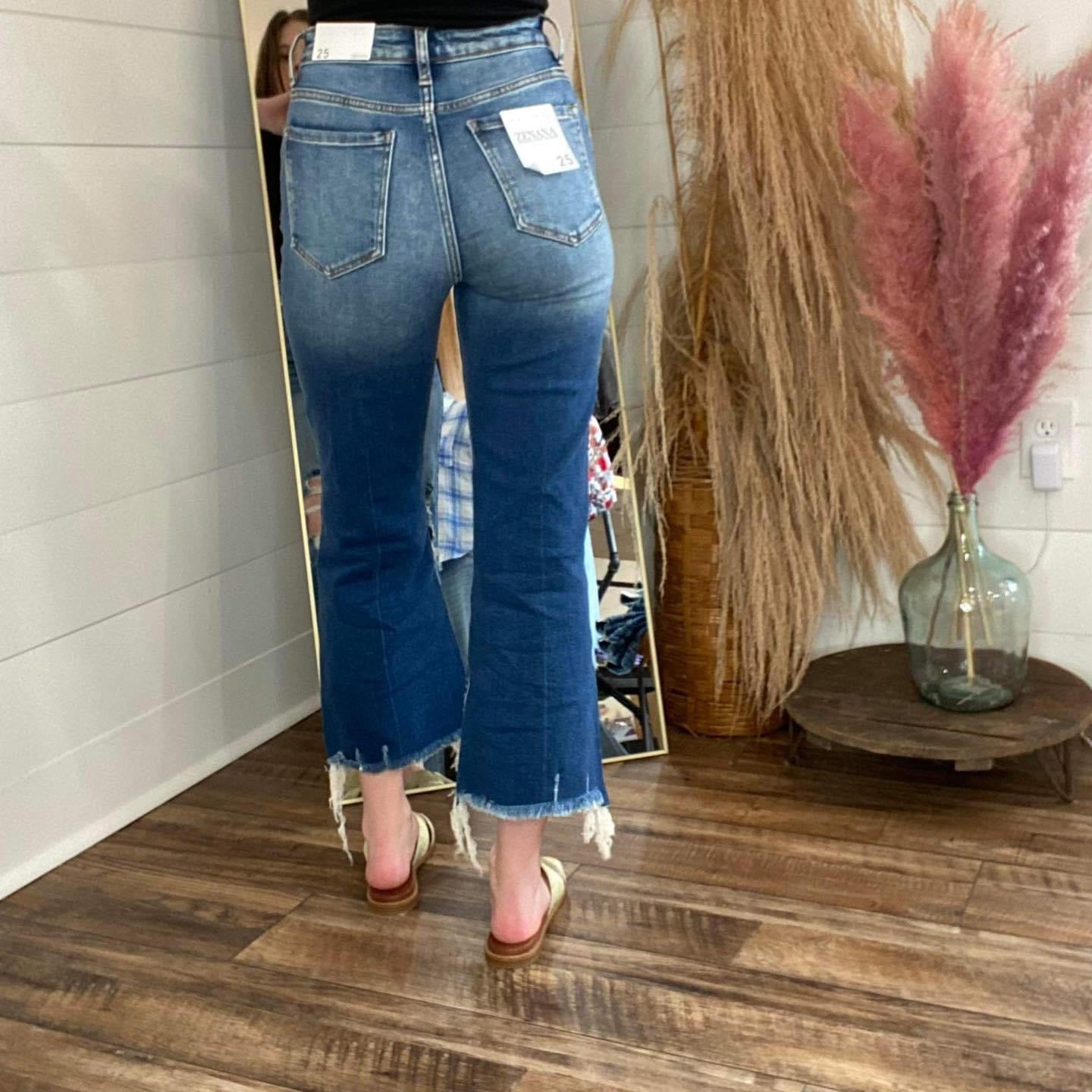 FrayKnee Cropped Jeans