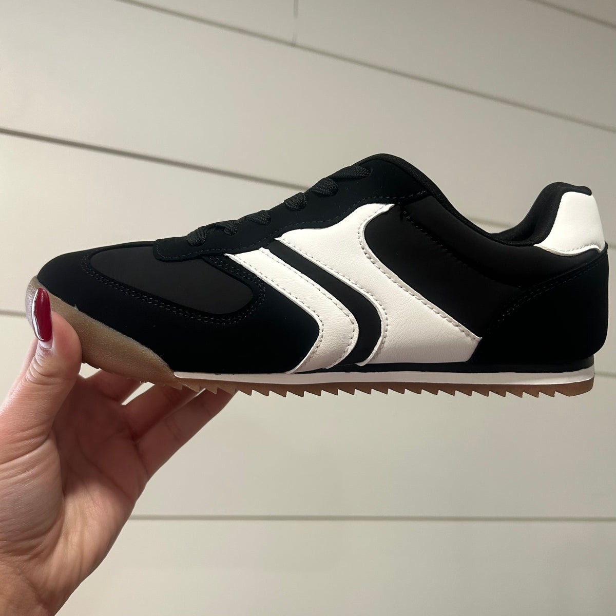 Everyday Icon Sneaker