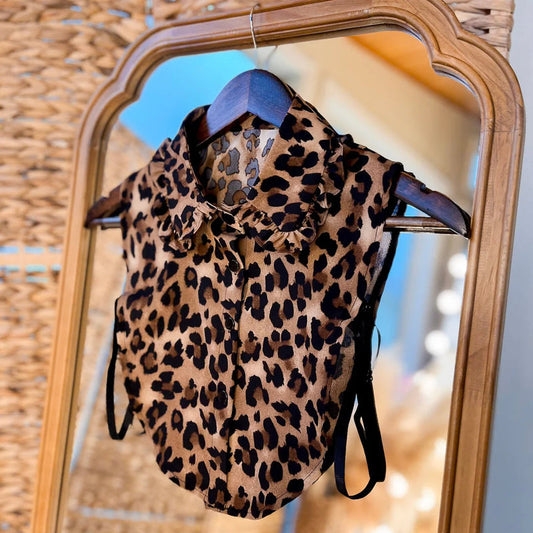 Cheetah Print Faux Collar