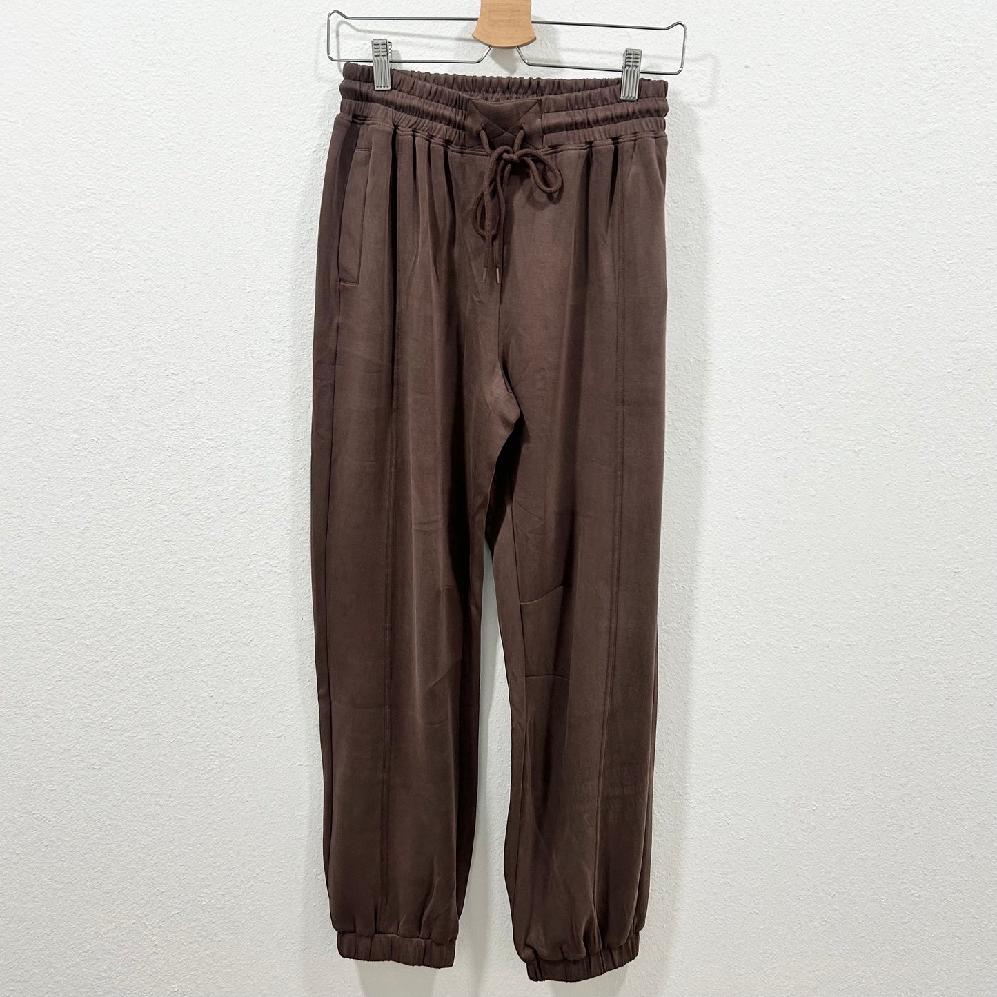 Sleek Jog Chocolate- Pants