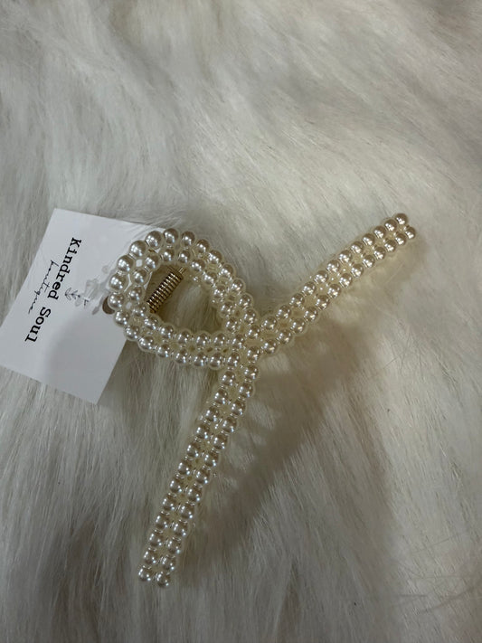 Pearl Covered Claw Clip
